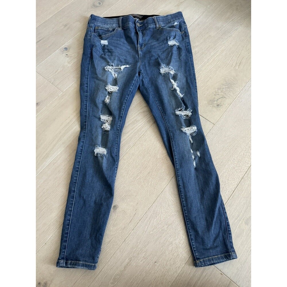 Torrid Jeans 14R Bombshell Skinny Premium Stretch High Rise Distressed